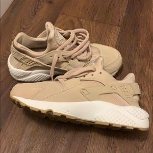 Tan Nike Huaraches